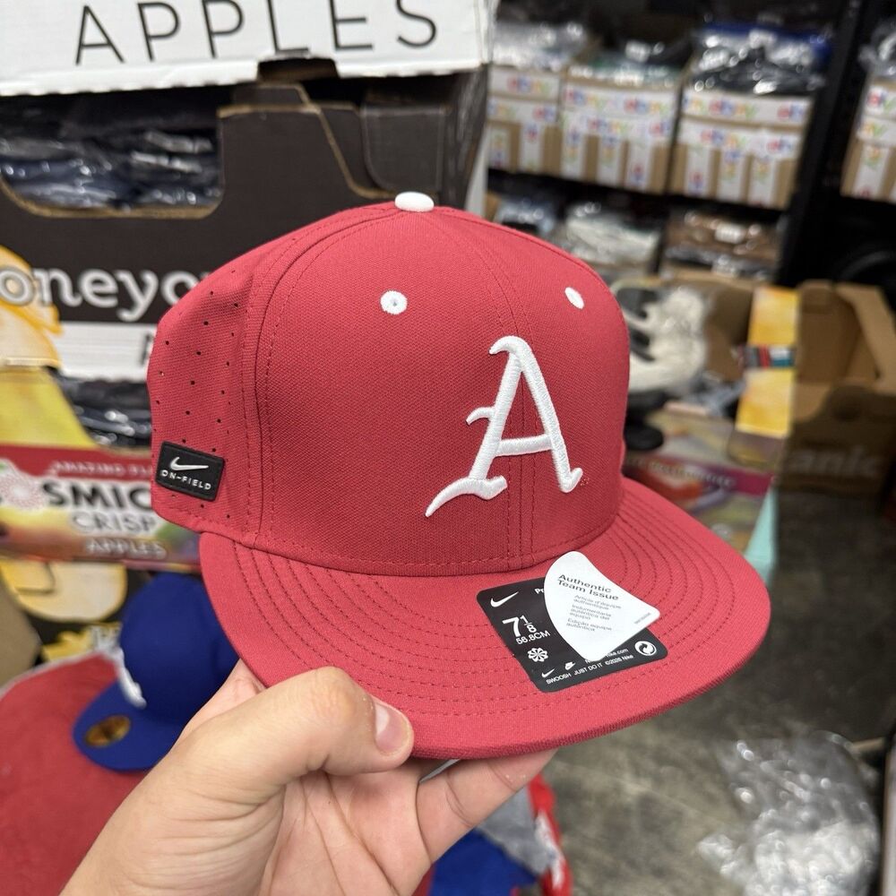 Arkansas Razorbacks Nike AeroBill Pro Fitted Hat 7 1/8 Red NWT